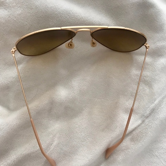 Ray Ban Gold Aviator Classic Sunglasses. Polarized main image 5